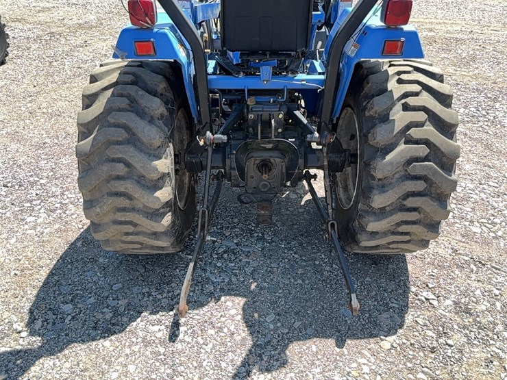 new-holland-tc30-image-6