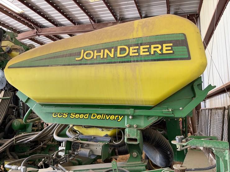 john-deere-1720-image-35