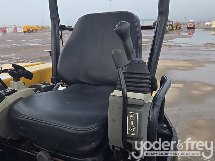 2016-caterpillar-305e2-cr-image-57