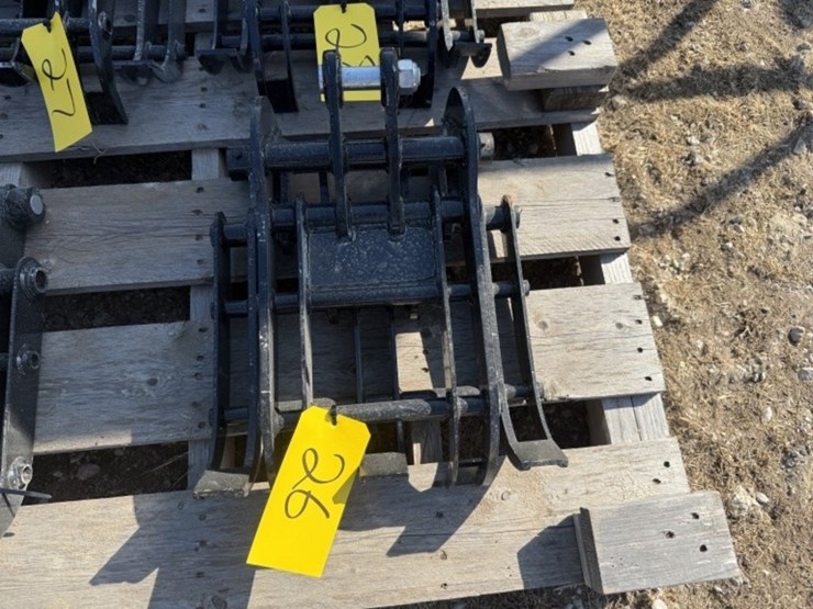 mini-ex-grapple-image-1