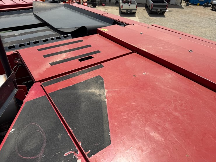 2016-case-ih-8240-image-88