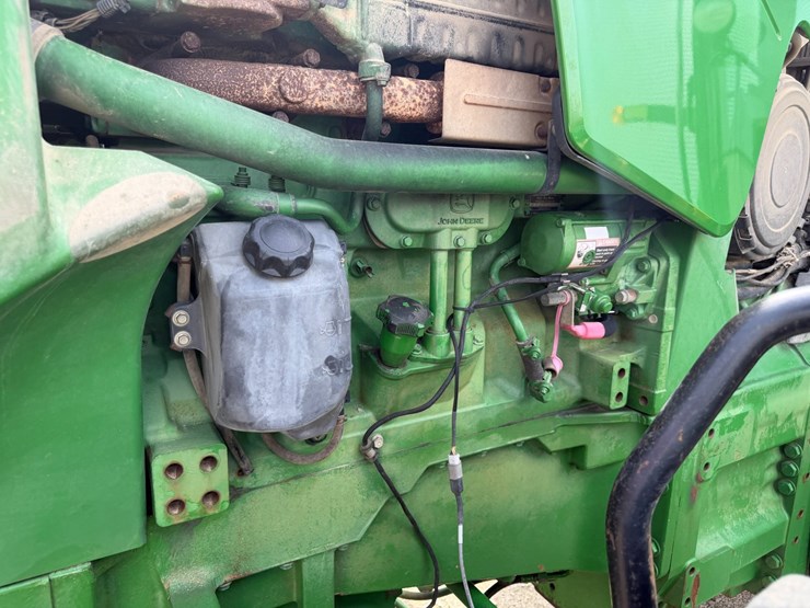 2004-john-deere-8230-image-42