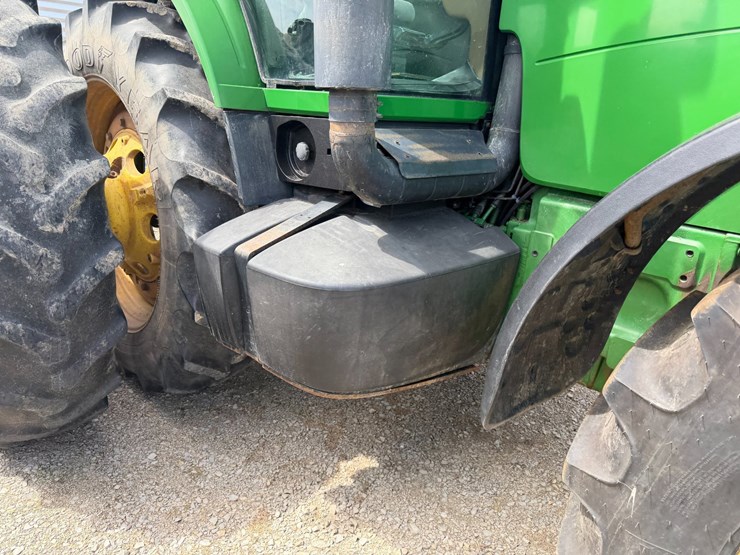 2007-john-deere-8230-image-38