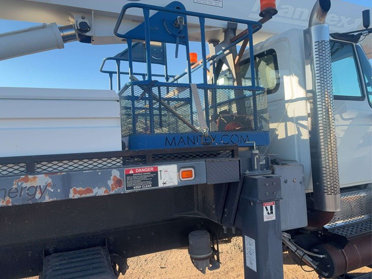 international-2010-40100s-truck-crane-image-23