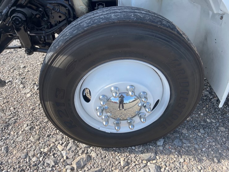 2019-international-durastar-4300-image-11