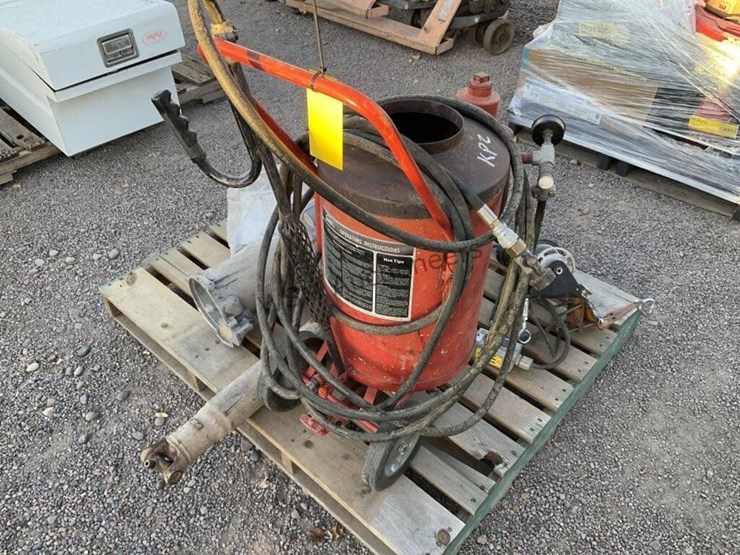 pallet-of-misc-image-4