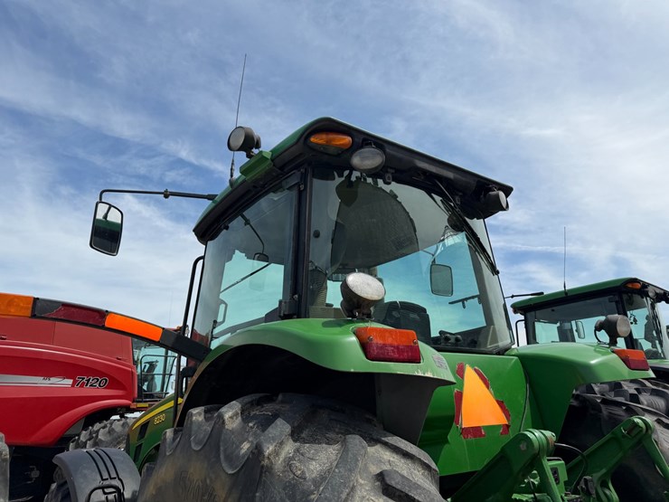 2004-john-deere-8230-image-24
