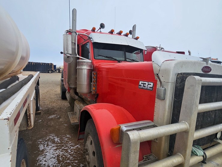 2006-peterbilt-379-image-2