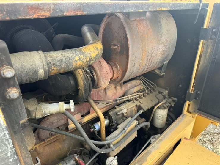 caterpillar-12h-image-73