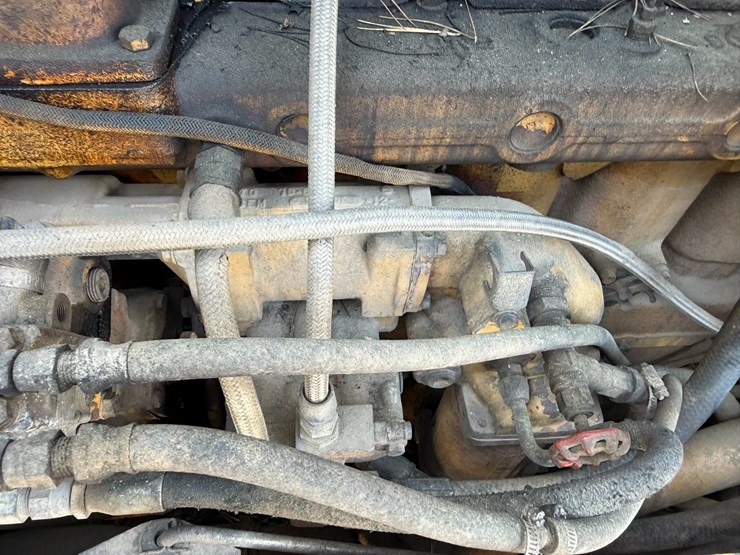 caterpillar-12h-image-62