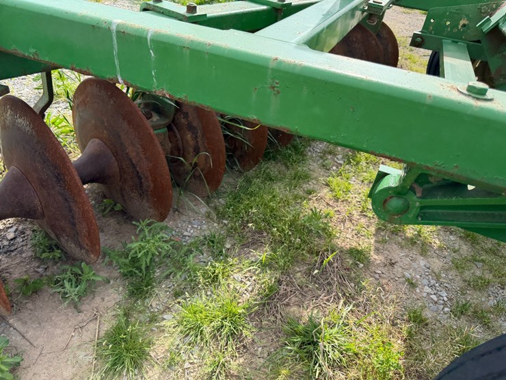john-deere-225-image-36