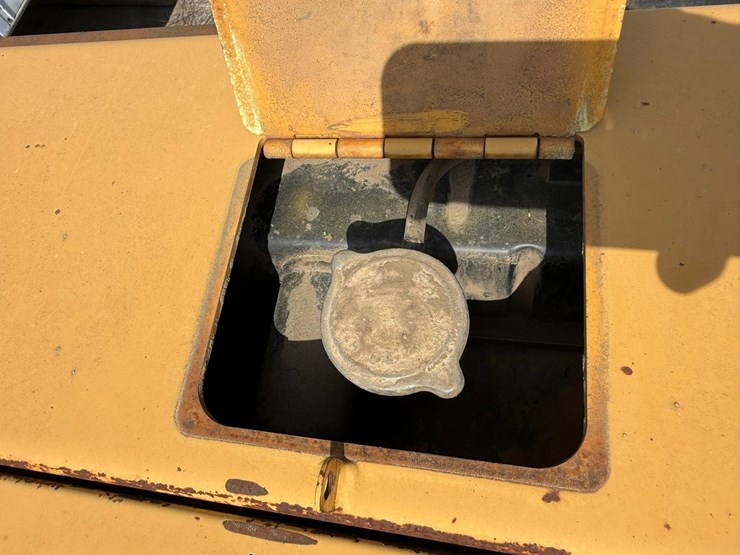 caterpillar-12h-image-69