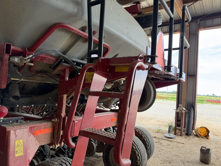 2014-case-ih-36-image-30