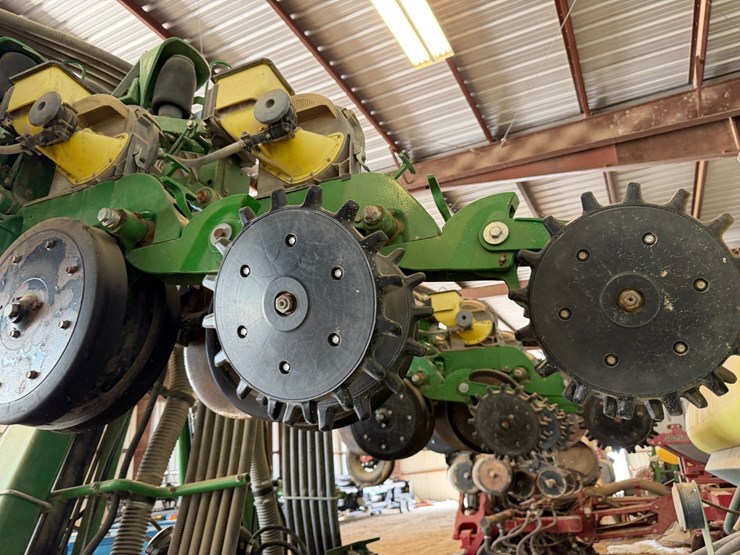 john-deere-1720-image-47