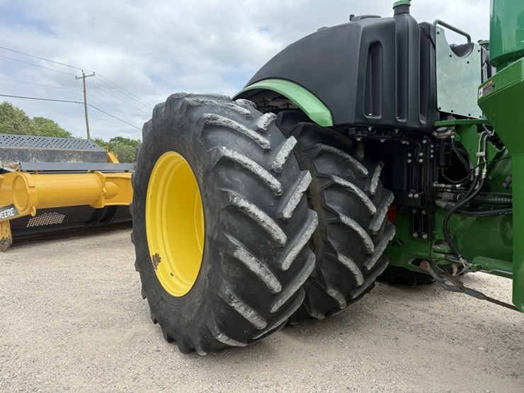2020-john-deere-9570r-image-11