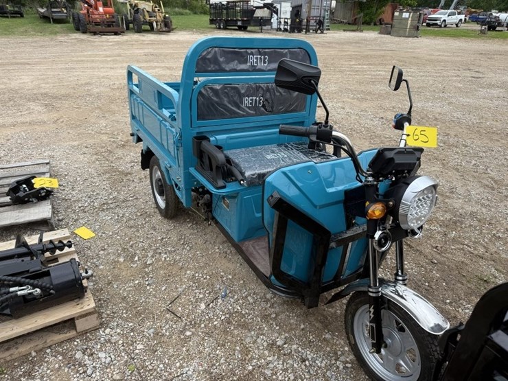 iranch-3-wheel-dump-cart-2026-image-2