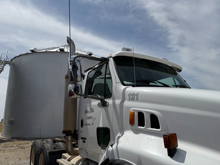 2006-sterling-l9500-image-34