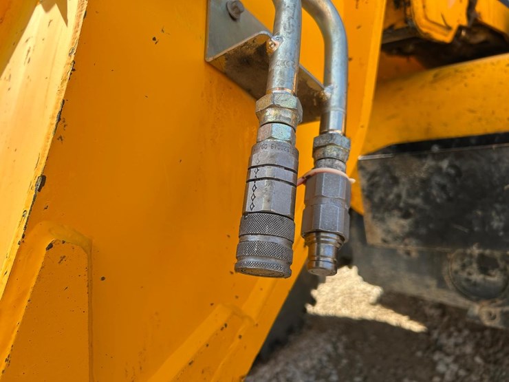 2018-jcb-505-20-image-11