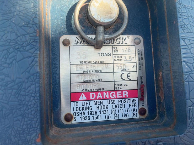 international-2010-40100s-truck-crane-image-17