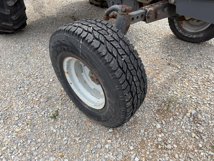 massey-ferguson-2260-image-9