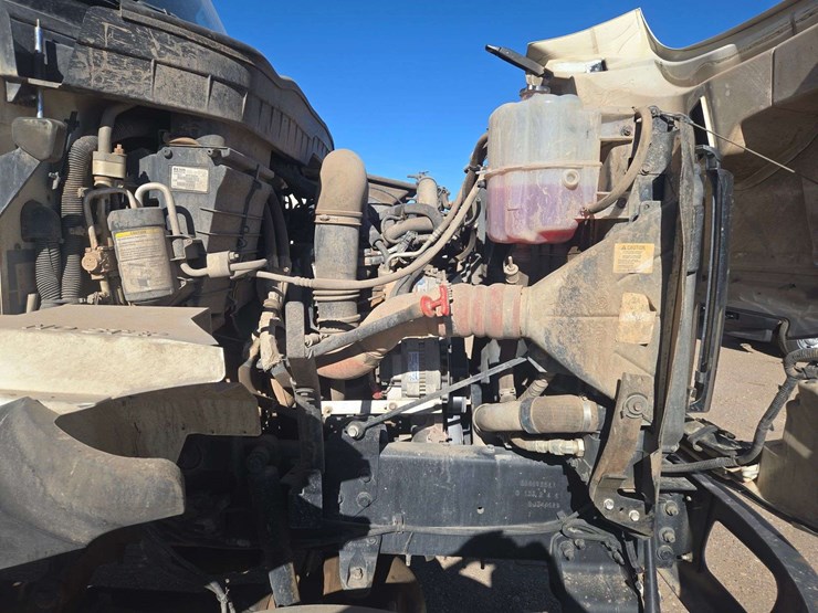 2011-international-workstar-7400-image-40