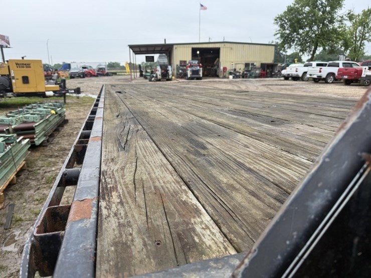 pj-40ft-gooseneck-2012-image-13