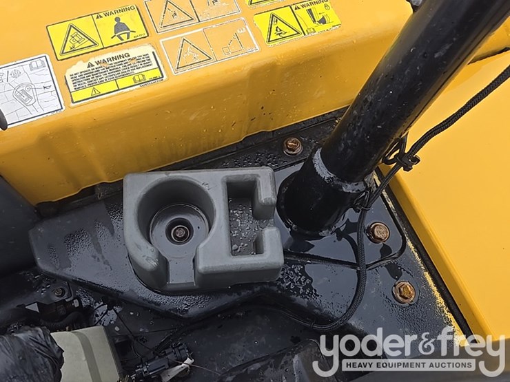 2016-caterpillar-305e2-cr-image-59