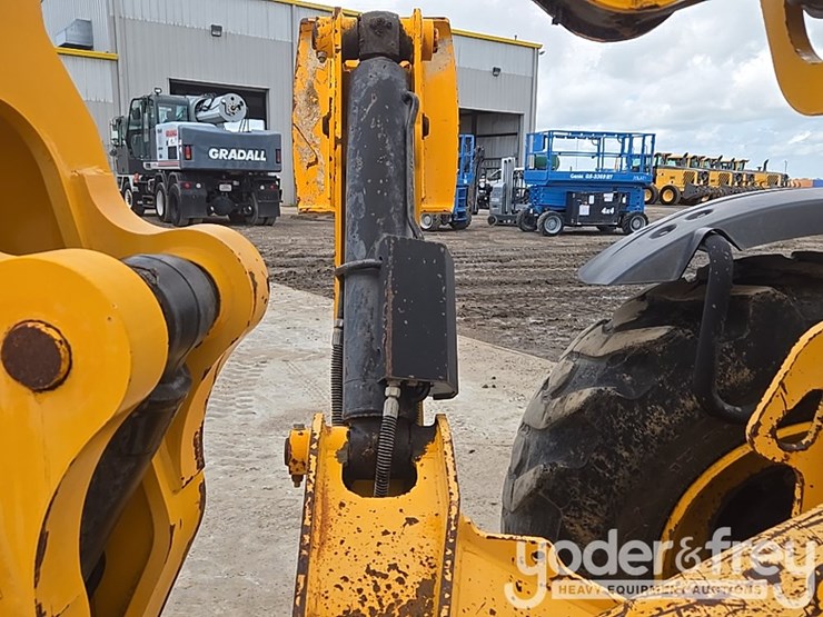 2018-jcb-510-56-image-34
