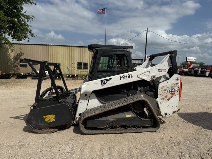 2023-bobcat-t76-image-8