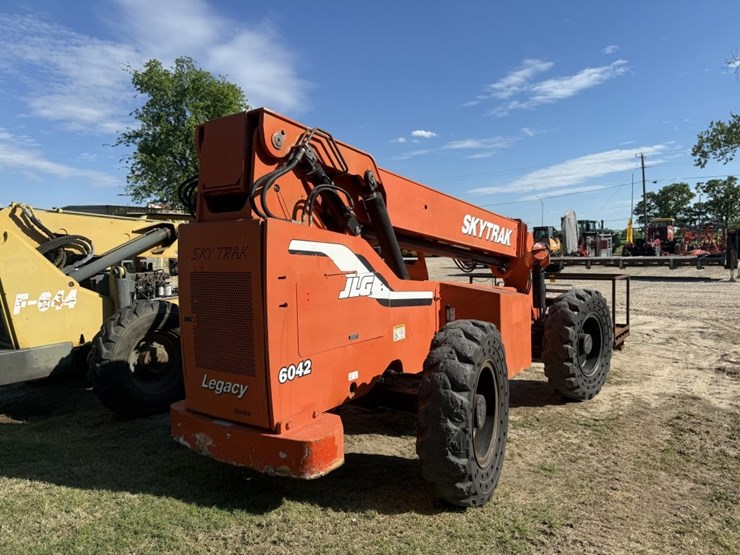 2005-sky-trak-6042-image-5