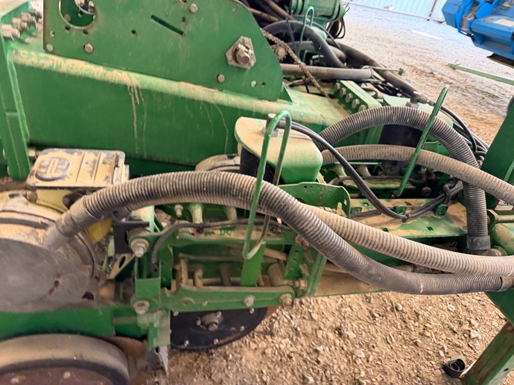 john-deere-1720-image-87