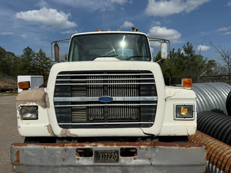 1995-ford-lt9000-image-38