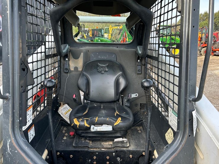 2019-bobcat-t595-image-12