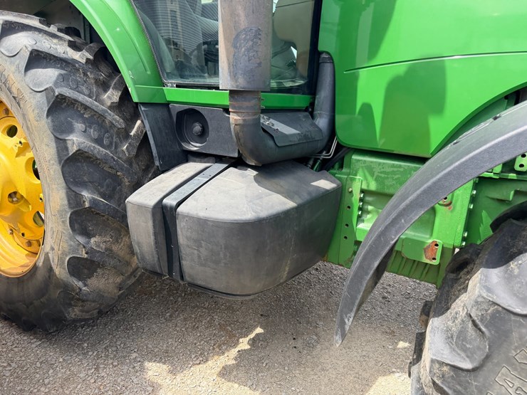 2004-john-deere-8230-image-36