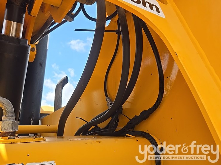 2018-jcb-510-56-image-45