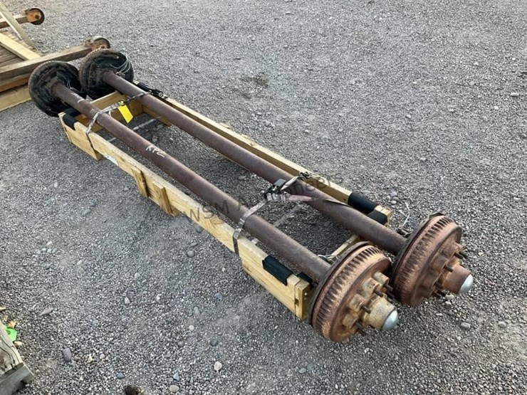 (2)-8-lug-trailer-axles-image-2