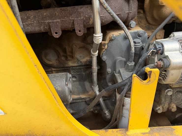 new-holland-lb75b-image-80