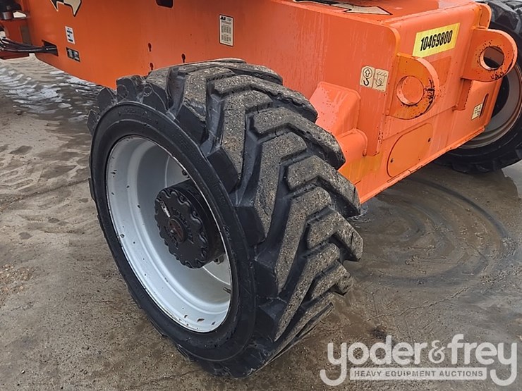2016-jlg-800aj-image-18