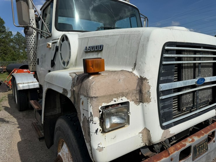 1995-ford-lt9000-image-40