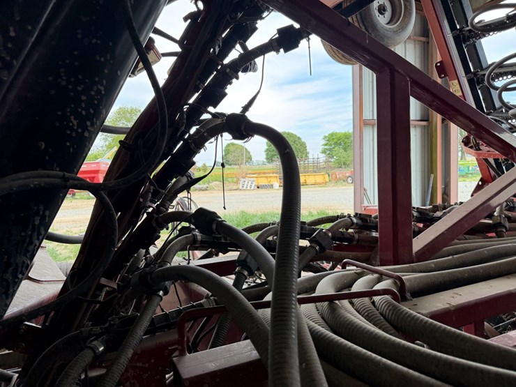 2014-case-ih-36-image-94