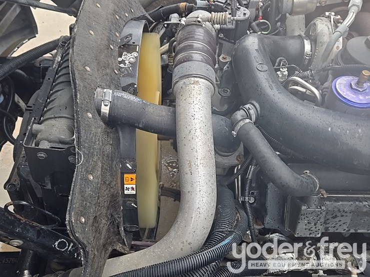 2006-ford-lcf-image-31