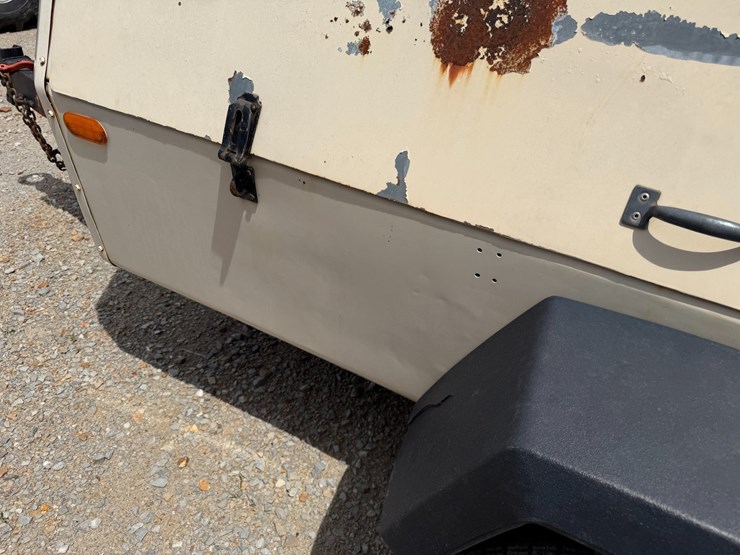 #46876-•-ingersoll-rand-mobile-air-compressor-image-17