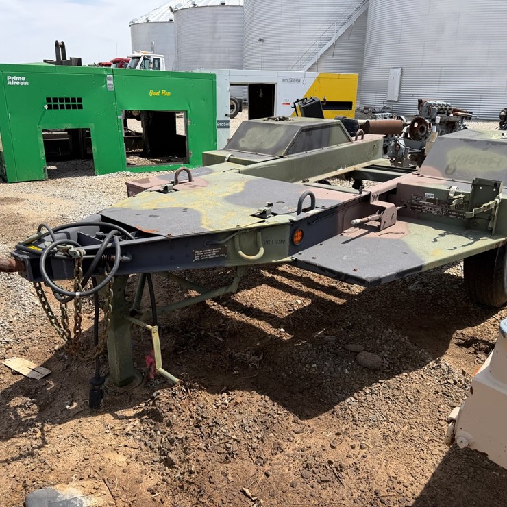 #46864 • S/A U.S Military Generator Trailer