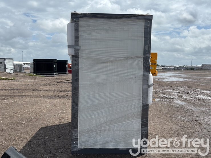 unused-110v-portable-toilets-c/w-double-closestools-image-6