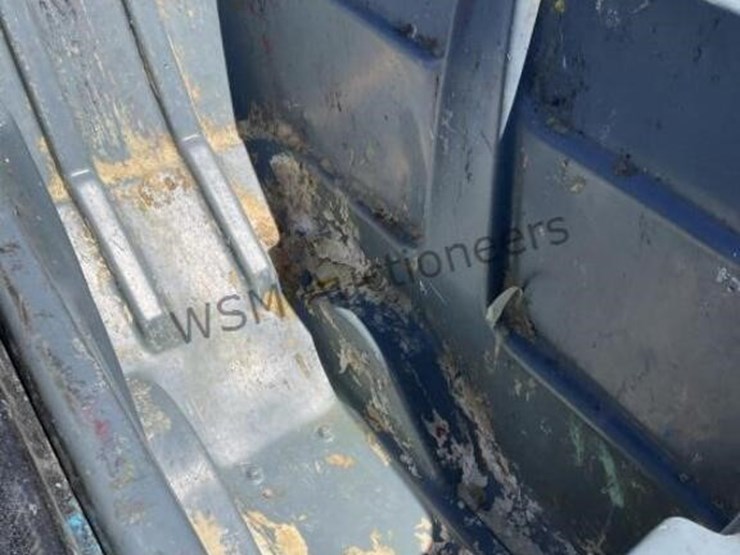 (3)-rolling-carts-&-dishwashing-detergent-image-9