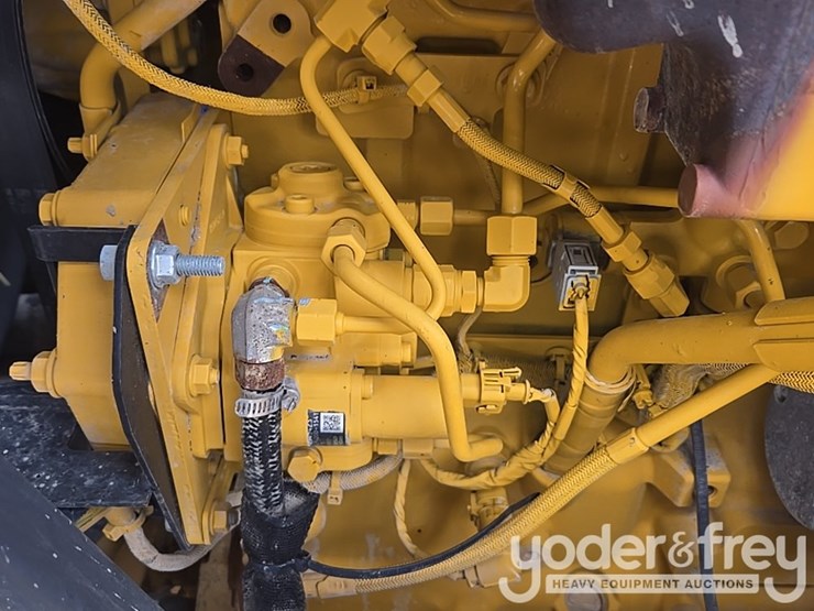 2019-deere-310l-image-49
