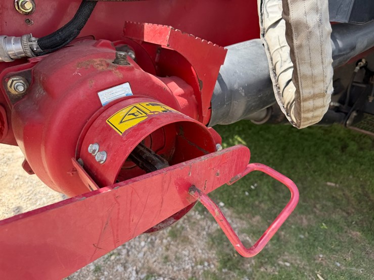2016-case-ih-8240-image-60