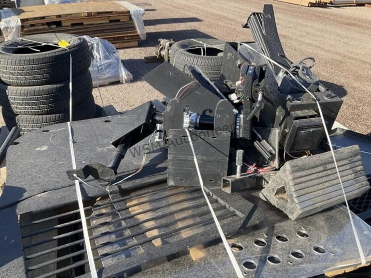 (4)-pallets-of-misc-automotive-seats,-toolboxes-&-image-7