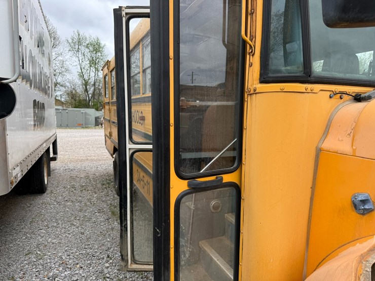 2000-international-3800-image-65