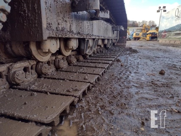 2020-volvo-ec220e-lr-image-25